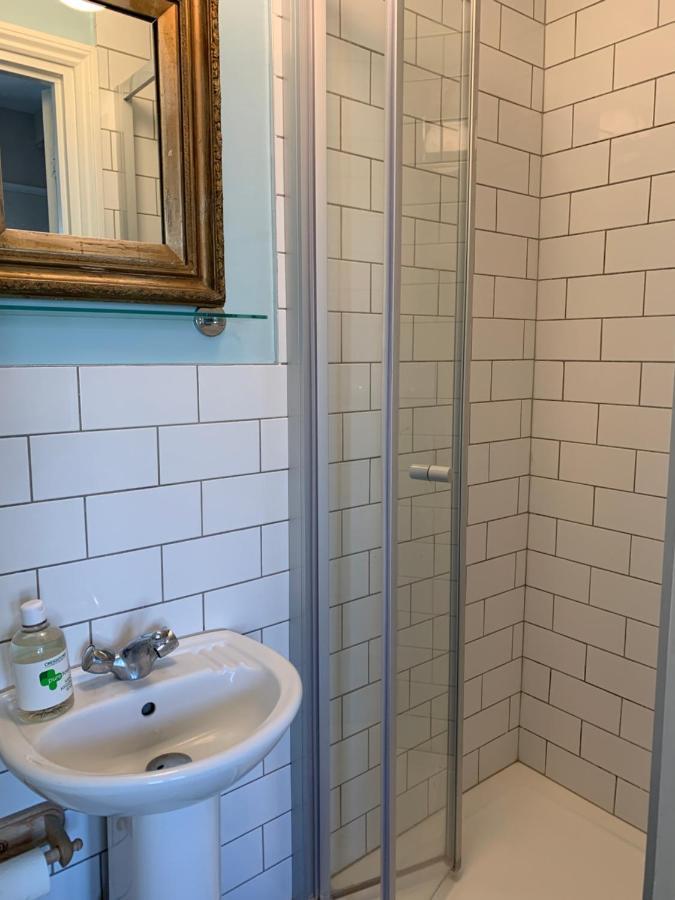 Sunny Ensuite Room And Annex Near Tottenham Stadium Londyn Zewnętrze zdjęcie