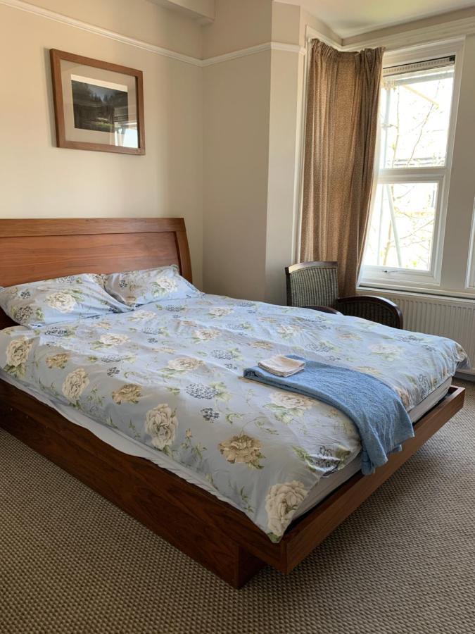 Sunny Ensuite Room And Annex Near Tottenham Stadium Londyn Zewnętrze zdjęcie