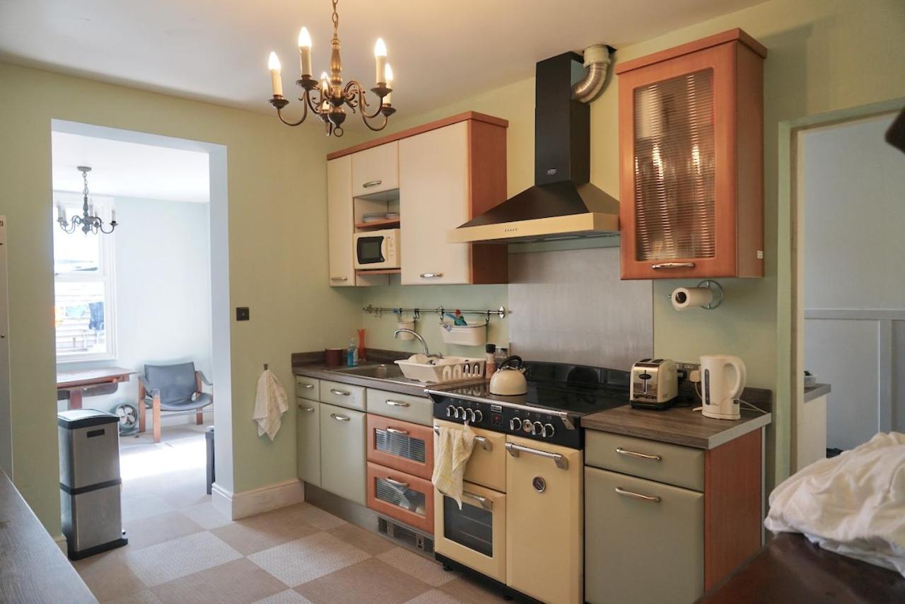 Sunny Ensuite Room And Annex Near Tottenham Stadium Londyn Zewnętrze zdjęcie