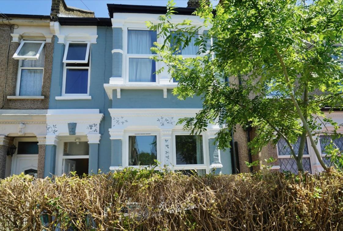 Sunny Ensuite Room And Annex Near Tottenham Stadium Londyn Zewnętrze zdjęcie