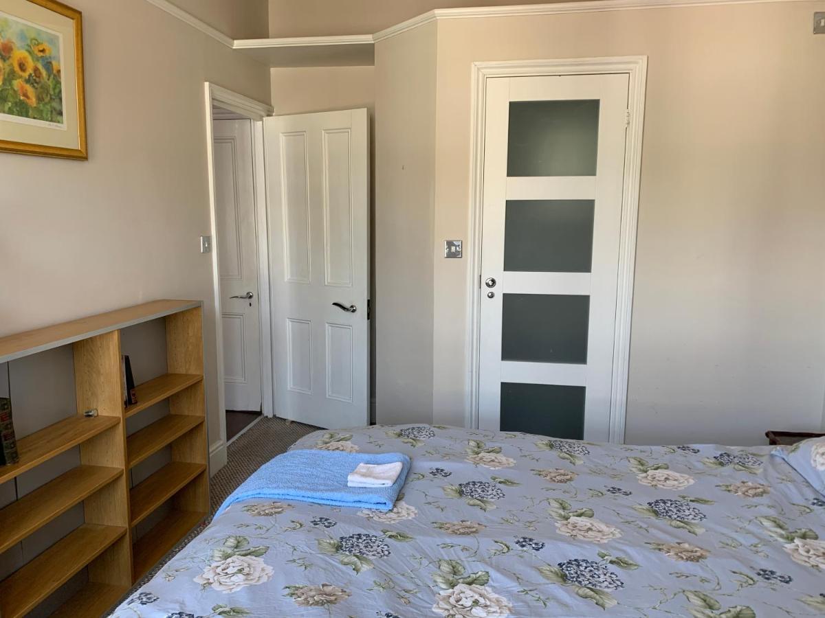 Sunny Ensuite Room And Annex Near Tottenham Stadium Londyn Zewnętrze zdjęcie