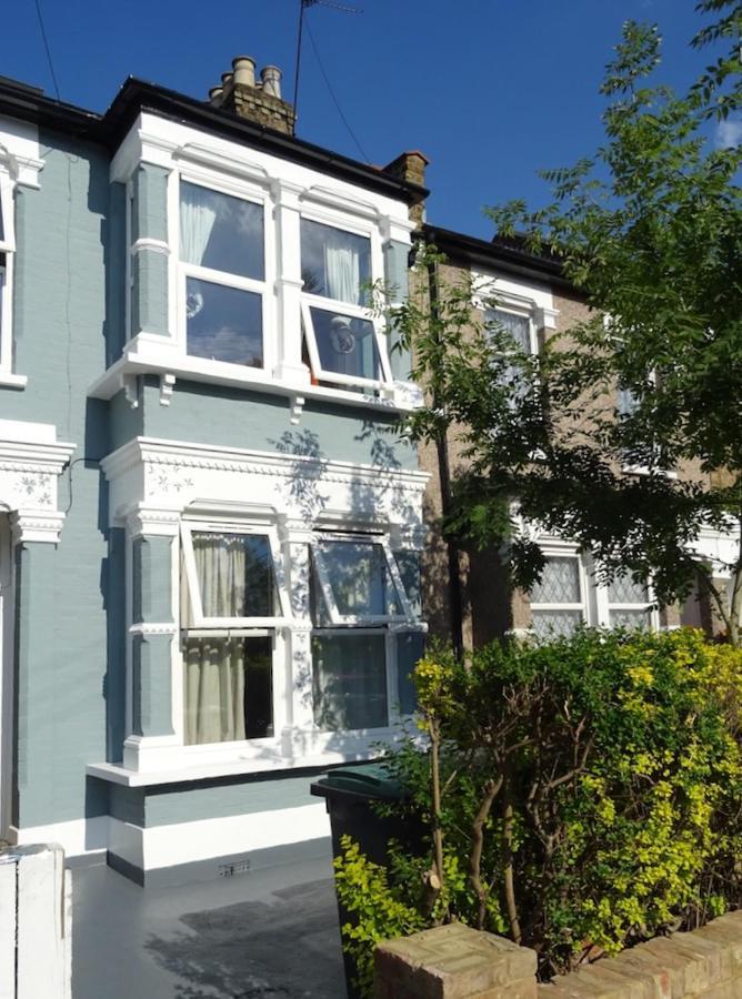 Sunny Ensuite Room And Annex Near Tottenham Stadium Londyn Zewnętrze zdjęcie